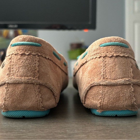 UGG Women's Meena Leather Driving Shoes, Size 9.5, Excellent Preowned Condition - Picture 8 of 11